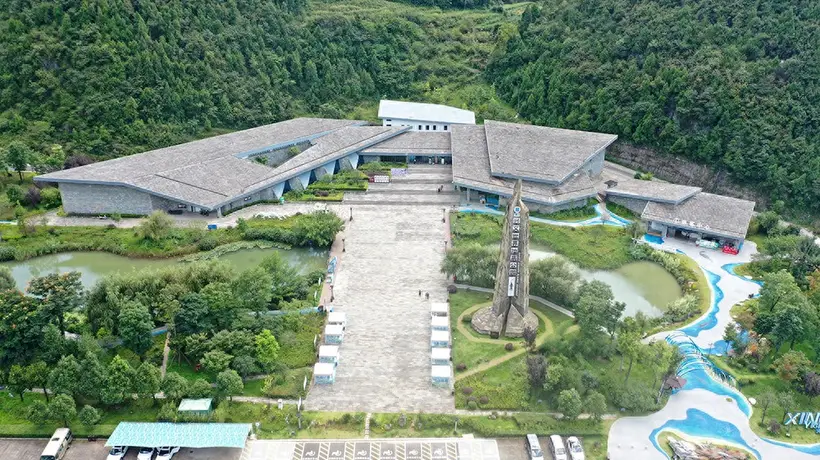 焕新开放后兴义世界地质公园博物馆暑期文旅热度攀升