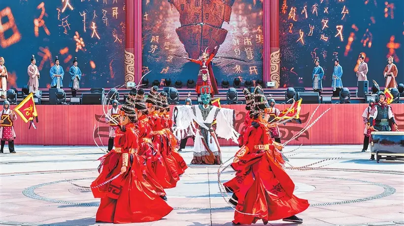 沉浸式体验殷商文明有多爽?安阳方特邀你解锁甲骨文里的奇幻之旅(开业首周近十万游客已赴约)