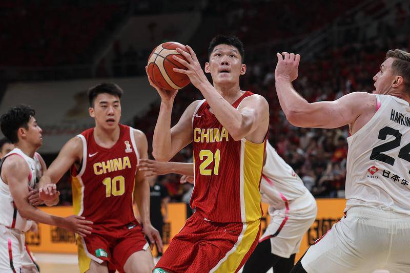 世预赛-胡金秋15分杨瀚森9分4犯 中国男篮主场负日本