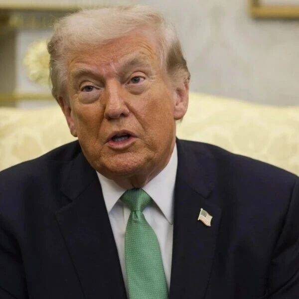 特朗普：已与国际足联主席通话