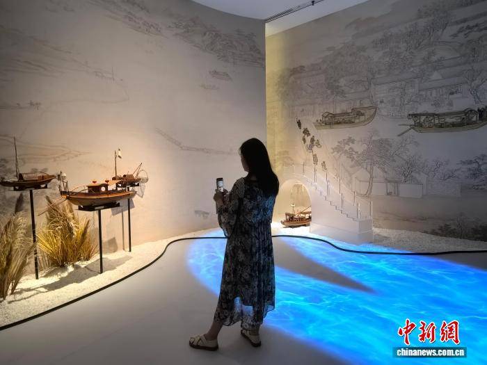 《姑苏繁华图》时隔20年返乡 丹青长卷展苏州古城今昔