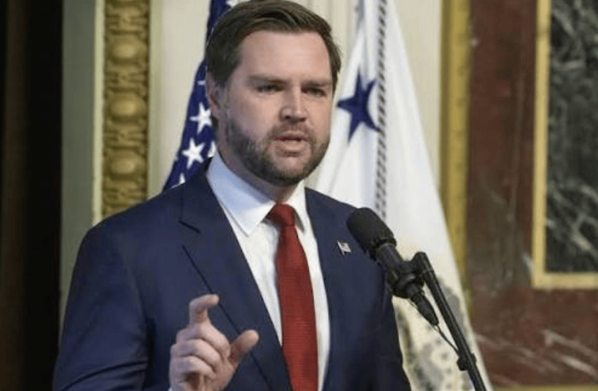乌发起攻击，却被美国紧急叫停！万斯：乌克兰应最大限度地进行防御