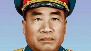 朱老总和总理一起观看空战，中国飞机被击落，25年后才松一口气！