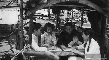 老照片：建国前广州的“疍民”，1954年周总理一句话改变了命运