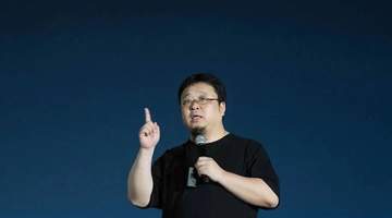 罗永浩吐槽电视行业13年无作为 亲测老人换两次电视仍用不顺引发网友共鸣