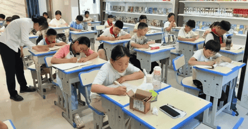 免费接娃的“神仙物业”宣布撤场,再好的服务也扛不住白嫖
