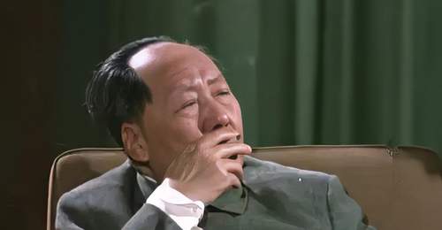 毛主席最看不起谁？伟人痛斥奴才做久了，在主子面前伸不直腰