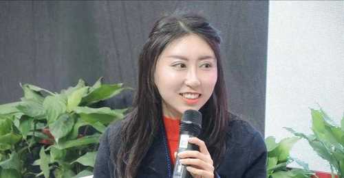原创贾平凹的两个女儿,真是活成了两个极端。