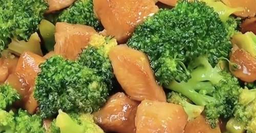 西兰花鸡胸肉:低脂高蛋白家常菜!