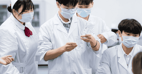 临床医学录取门槛下降,部分省份考生遇冷