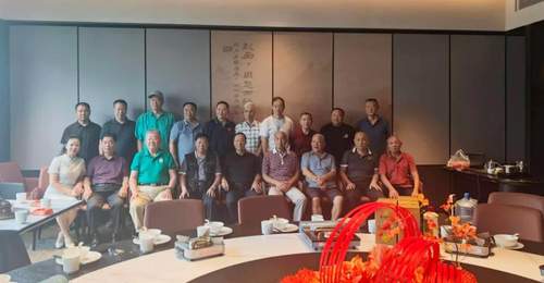来自天南地北的原解放军炮兵第一师老战友 齐聚各地共庆建军99周年