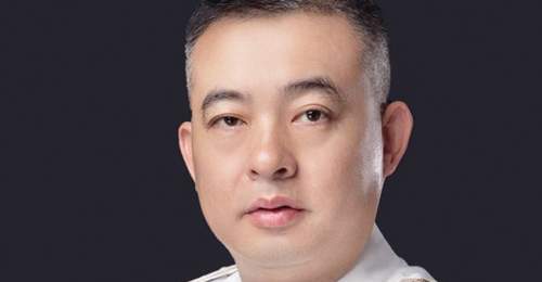 跟着川菜大师高斌成逛非遗美食课堂 学做麻辣鲜香的天主堂鸡肉