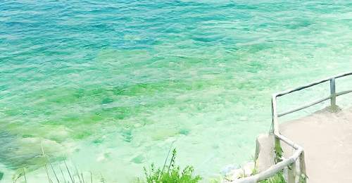 来22℃烟台解锁4天3晚清凉玩法 逛名楼听八仙故事 环岛追浪看橘色落日