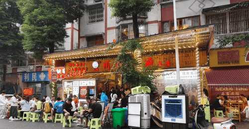 都江堰家庭聚餐好去处 川江渔府老街火锅陪你边吃边唠得尽兴