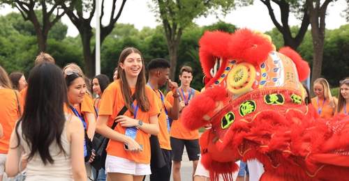 汉语课,非遗体验,企业参访……这个暑假,109名国际学生来沪参加夏令营