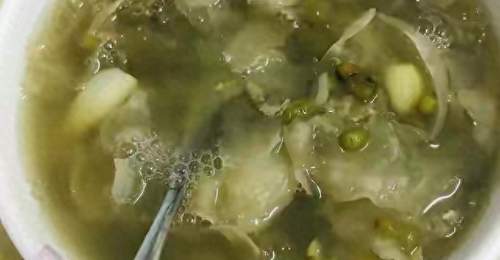 八月清凉甜汤粥品上新 多元应季食材伴你清解暑湿享清爽口感