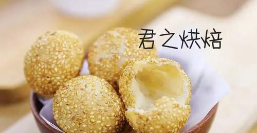 亲手做香甜麻团！跟着步骤揉面搓圆裹芝麻，酥脆口感一口爱上