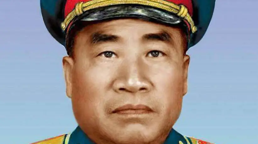 朱老总和总理一起观看空战,中国飞机被击落,25年后才松一口气!