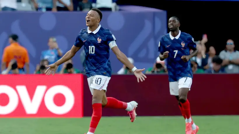 世界杯-姆巴佩破门+进球被吹 法国2中柱半场暂1-0瑞典