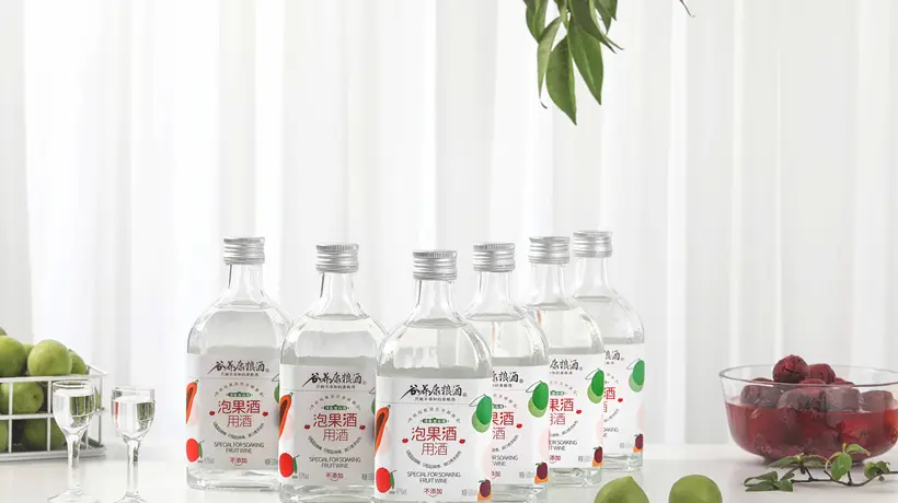 泡果酒用什么白酒泡最好?度数选错了果酒全废掉,老师傅说了实话