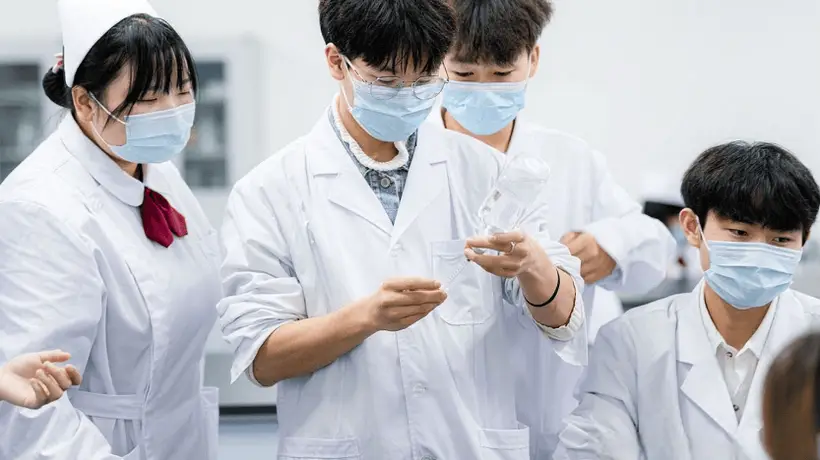 临床医学录取门槛下降,部分省份考生遇冷