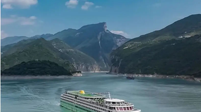 逛三峡游轮选靠谱旅行社？多元活动+贴心服务，让你的旅途省心又尽兴