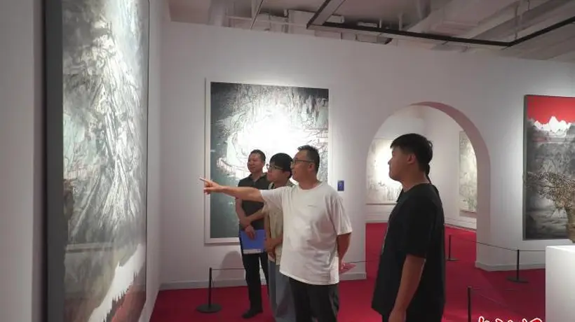 第八届全国青年美术作品展览(河北巡展)在河北美术学院举行