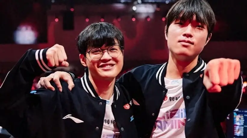 BLG3比2击败T1,韩国导播多次给丹尼BP板镜头,战术都被泄露了