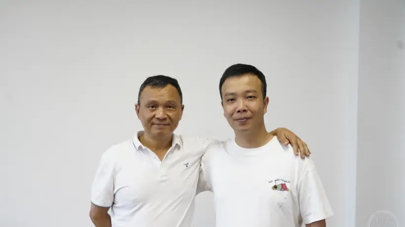 搭载“李要得”进藏的“黄色法拉利”运抵重庆,两位的哥感慨“这趟能吹一辈子”