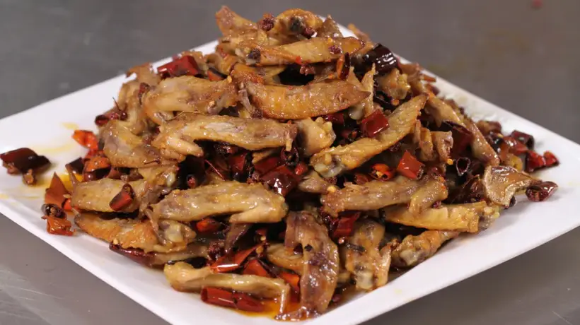 做法简单又美味的辣卤小零食麻辣鸡翅尖,学会这个配方,在家轻松自制