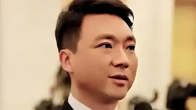 总台播音体系新动态曝光 康辉转向幕后传经验、李梓萌休整蓄力引关注