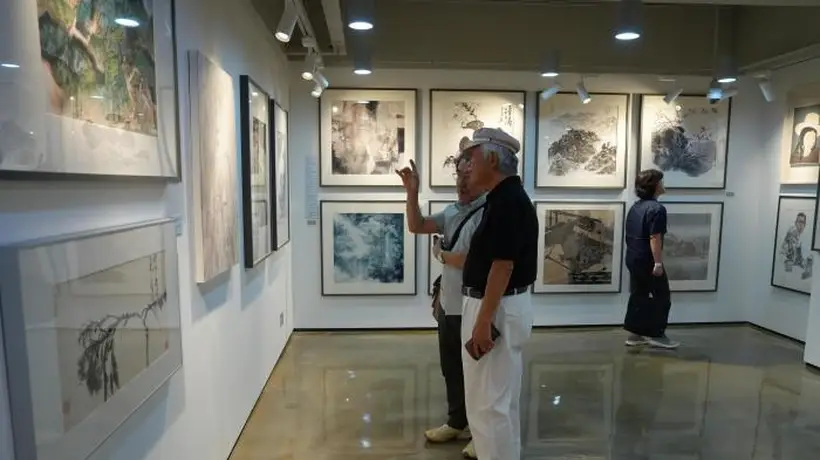 首尔迎来这场以“海纳百川”为名的国际艺术对话展 传统书画互动体验让韩国民众解锁东方美学