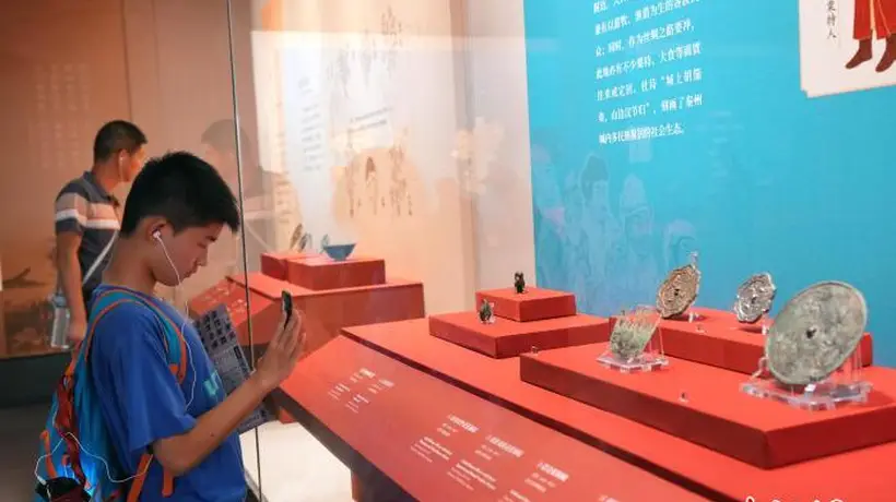 来成都杜甫草堂,逛这场杜甫与秦州主题展,和上千件文物开启一场跨越时空的文化对话