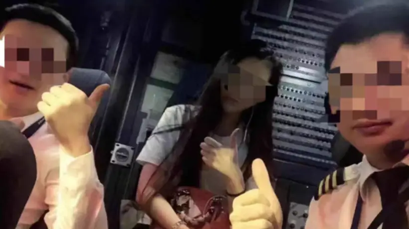 浙江长龙航空网传飞行员带女网红进驾驶舱 官方回应系2019旧闻恶意炒作已处理完毕