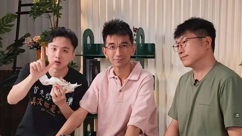 孙东旭回归直播首秀现场实录：观众涌入与主播齐应对的多元活动瞬间