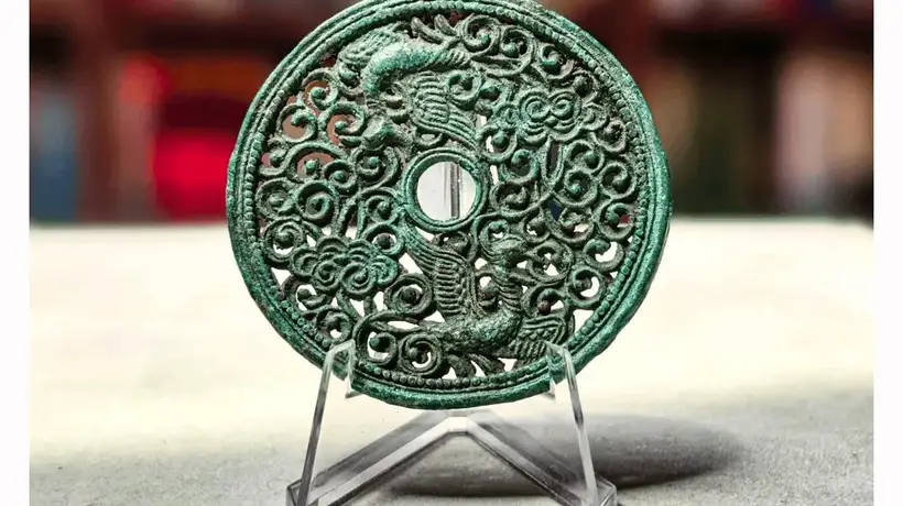 古代滇地镂空钱鉴赏第七弹 观众可品绿孔雀化身鸾凤的吉祥古钱