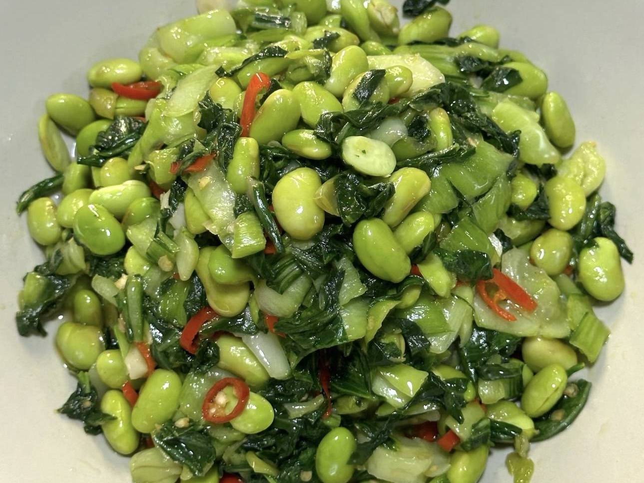 夏天没胃口试试这道毛豆爆捏菜，脆嫩清爽吃着解腻又开胃