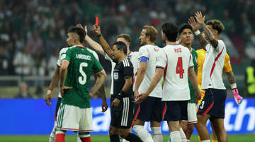 FIFA官方公告宽萨战墨西哥染红禁赛2场 无缓刑立刻执行