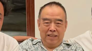 7月24日看陈凯歌的片场人生：四十年熬到腰椎出问题，老观众看他的创作路满是感慨