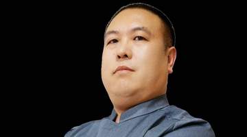 跟着宫廷御膳第五代传人潘俊华，在东营的烧烤市集里解锁老手艺新风味