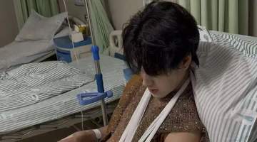 被游客掰断手腕的景区NPC系一级运动员，本人发声：游客失联，已自付1万多元医药费，公司、中介和景区未给出明确答复，准备走法律途径