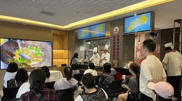 迎泽区总工会举办“名厨教做家常菜”第三期烹饪培训活动