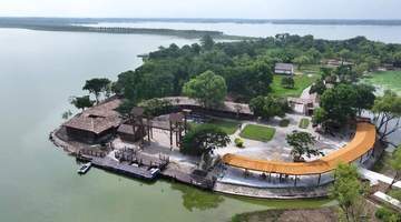 太白湖景区湖心岛游船启航,开启水上“桃花源”探秘之旅