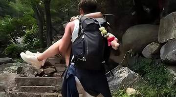 泰山陪爬服务多元体验引热议 正规便民却因供需跑偏变味