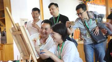 2026网络名人青海行走进同仁 沉浸式体验热贡非遗艺术魅力
