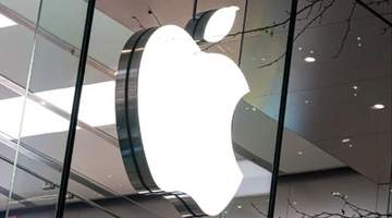 从苹果开发者大会AI发布到三季报亮眼数据，为什么华尔街却为它的股价慌了神