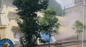 陕西商洛元子街村受灾群众获及时安置 供电抢修争分夺秒推进