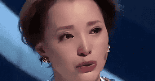越扒越有!密春雷暴雷后 董卿参加儿子毕业典礼,国籍问题瞒不住