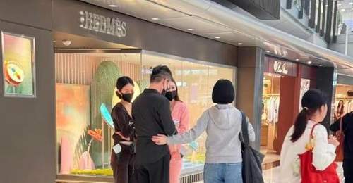 小S晒一家香港游玩照,小S全家香港度假登上热搜