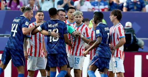 世界杯-5射0正巴尔科拉染黄 法国队半场暂0-0巴拉圭